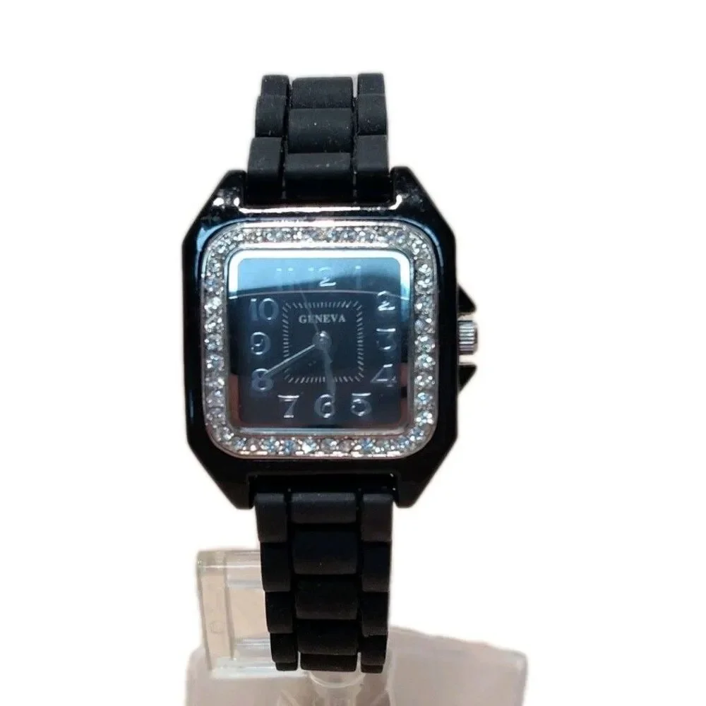 Geneva Analog Wristwatch with a Silicone Buckle Band and Quartz Movement
